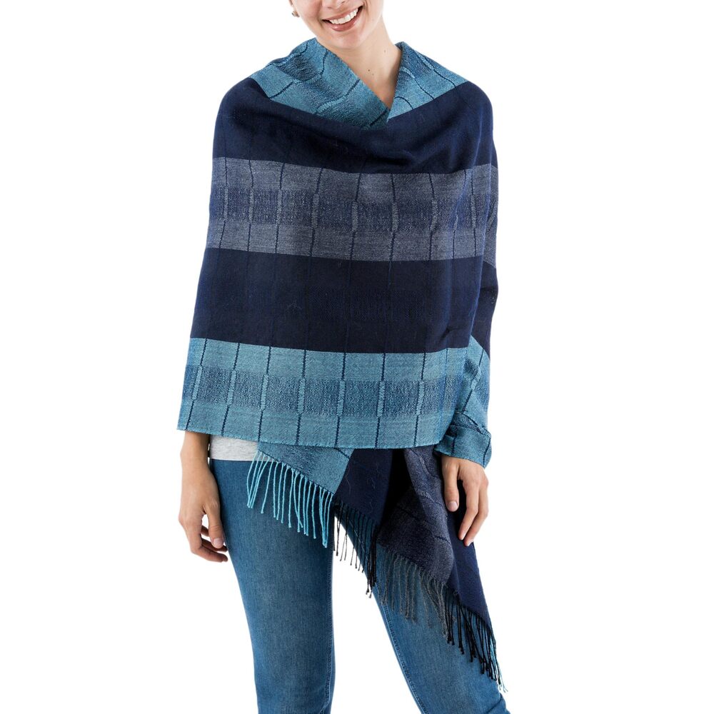 9686 Artisan Crafted Handmade Peruvian Alpaca Shawl | Wool Patterned